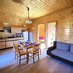 New 5 With Communal Pool By Interhome