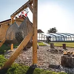New 5 With Communal Pool By Interhome