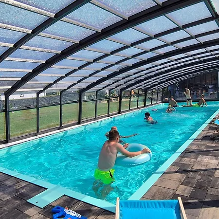 New 5 With Communal Pool By Interhome בית נופש *