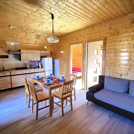 New 5 With Communal Pool By Interhome
