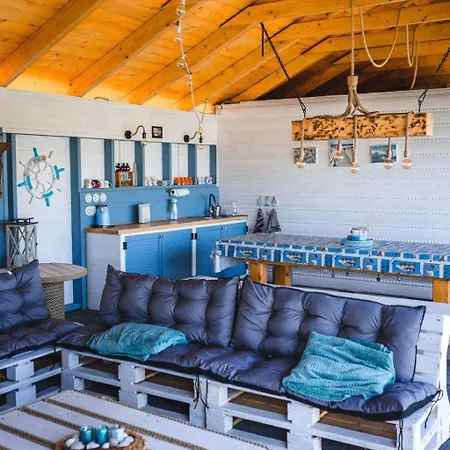 New 5 With Communal Pool By Interhome