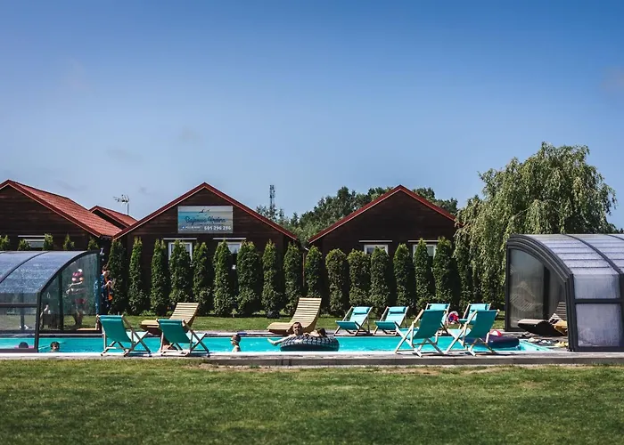 Сasa de vacaciones Holiday Home New 5 With Communal Pool By Interhome *