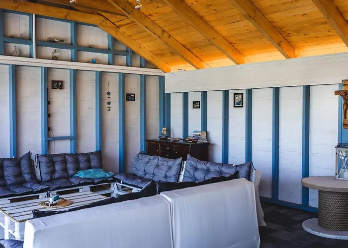 Сasa de vacaciones Holiday Home New 5 With Communal Pool By Interhome